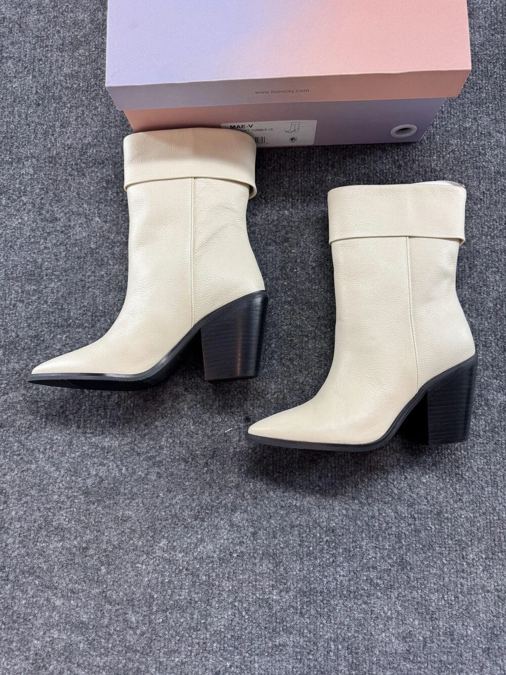 Lisa Vicky MAE-V Boots Womens Size 7 White Western Block Heel Pointed Toe
